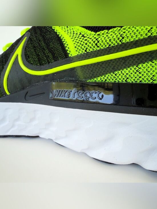Nike React Infinity Run Flyknit 2 Volt Black Mens 11 Shoes Sneakers CT2357-700 main image 5